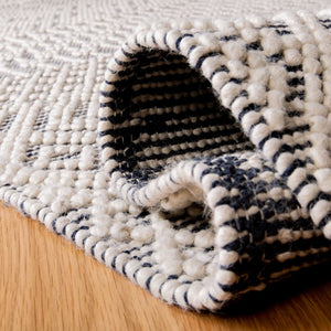 Safavieh Natura 852 Hand Loomed Wool Bohemian Rug NAT852N-8SQ