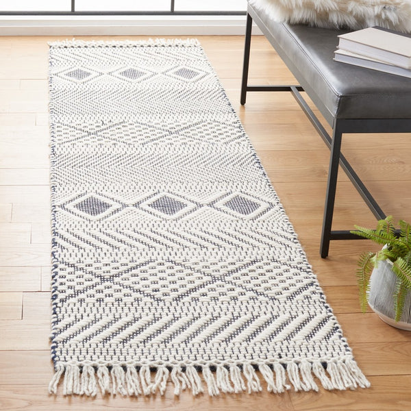 Natura 856 Bohemian Hand Woven 100% Wool Pile Rug Ivory / Navy