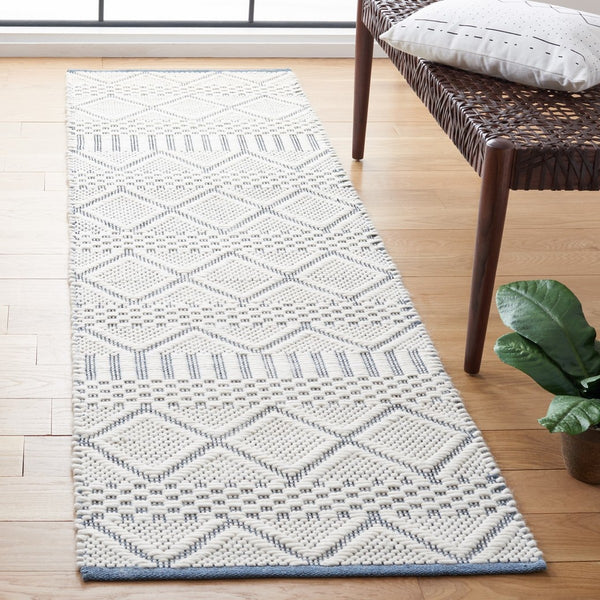 Natura 857 Bohemian Hand Woven 100% Wool Pile Rug Ivory / Blue