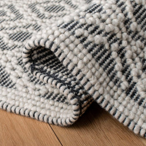 Natura 860 Hand Woven 100% Wool Pile Bohemian Rug Ivory / Black 100% Wool Pile NAT860A-9