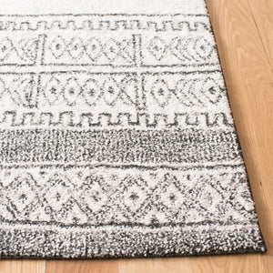 Safavieh Nordic NDC854 Power Loomed Rug