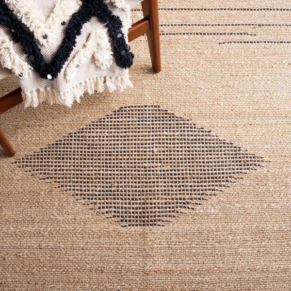Safavieh Natural Fiber 121 Hand Woven Jute Contemporary Rug NF121Z-9