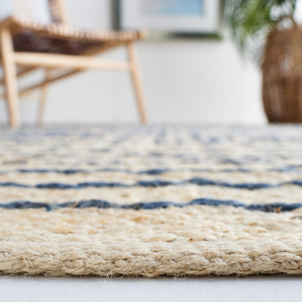 Safavieh Natural Fiber 122 Hand Woven Jute Contemporary Rug NF122F-9
