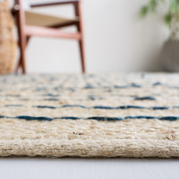 Safavieh Natural Fiber 122 Hand Woven Jute Contemporary Rug NF122Y-9