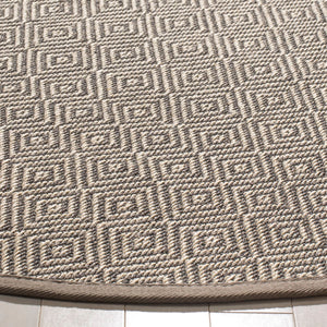 Safavieh Natural NF151 Power Loomed Rug