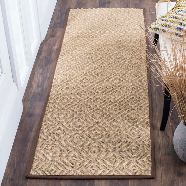 Safavieh Natural NF154 Power Loomed Rug