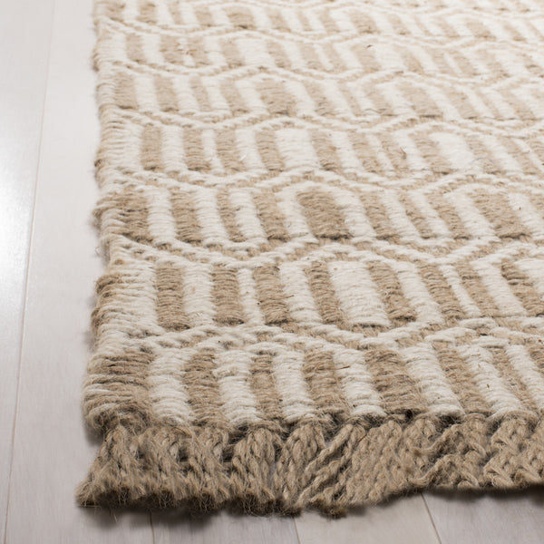 Safavieh Natural Fiber 184 Hand Woven Jute Rug NF184A-3