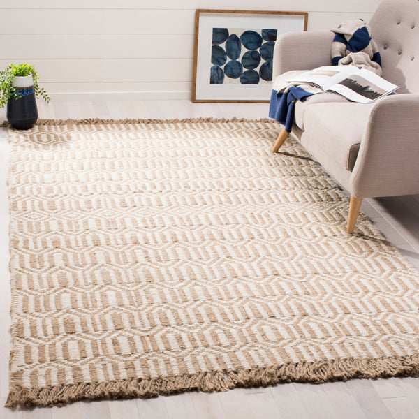 Safavieh Natural NF184 Hand Woven Rug