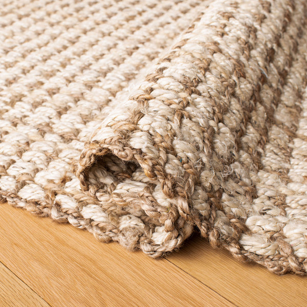Safavieh Natural Fiber 186 Hand Loomed Jute Rug NF186A-9SQ