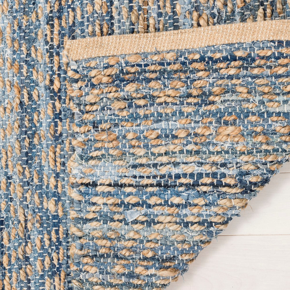 Safavieh Natural NF351 Hand Woven Rug