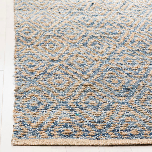 Safavieh Natural NF351 Hand Woven Rug