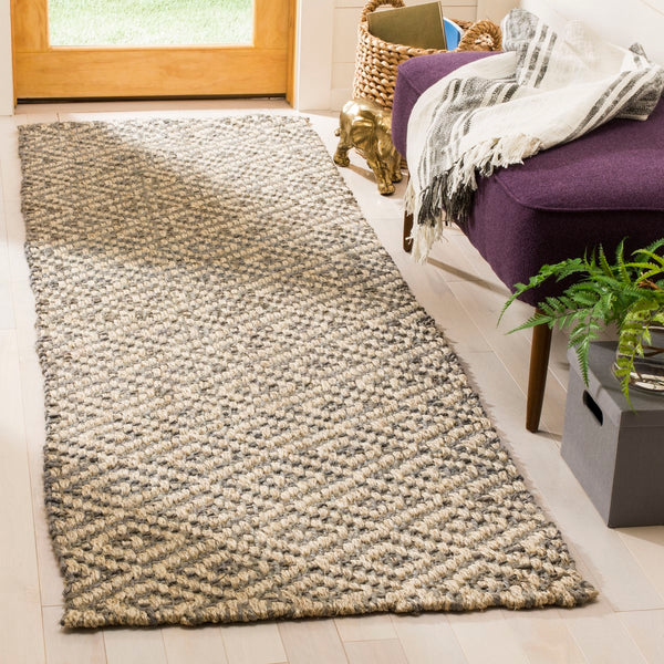Safavieh Natural NF478 Power Loomed Rug