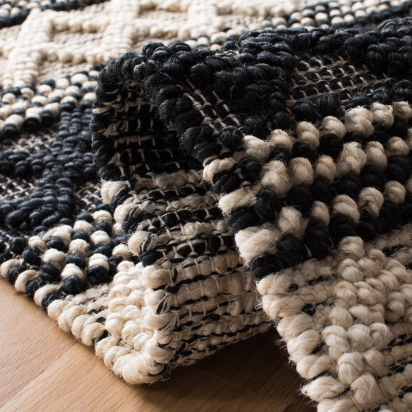 Safavieh Natural NF568 Hand Woven Rug