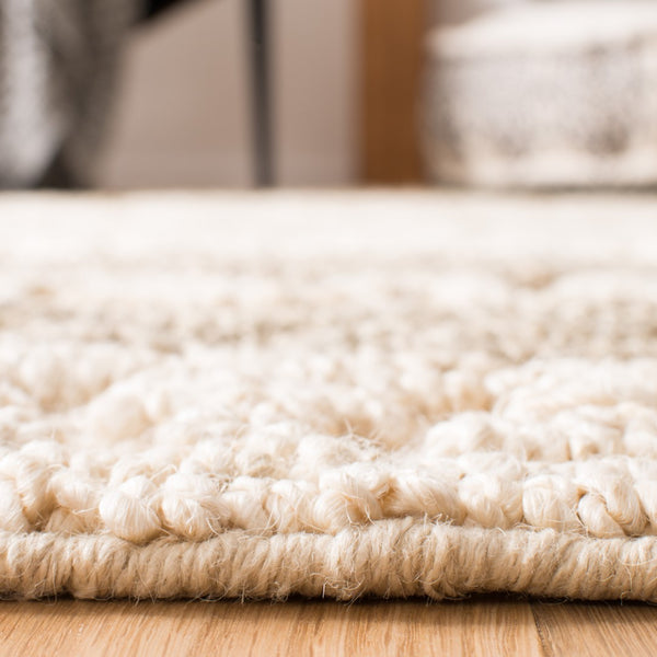 Safavieh Natural NF589 Hand Woven Rug