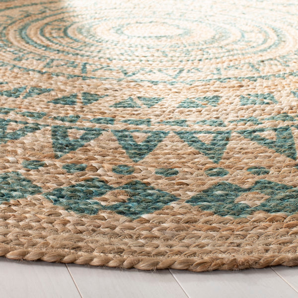 Safavieh Natural NF802 Hand Woven Rug