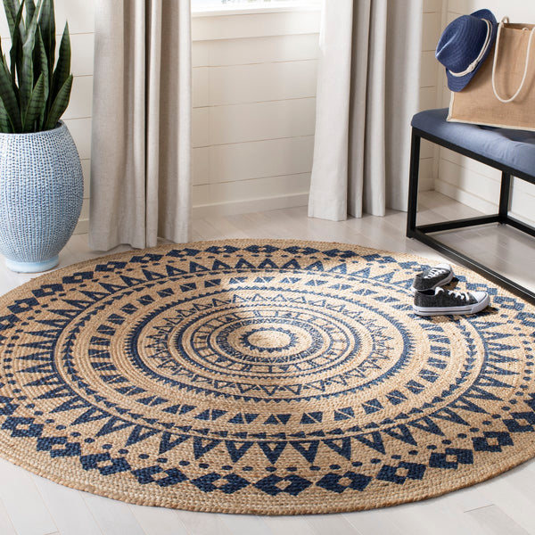 Safavieh Natural NF802 Hand Woven Rug