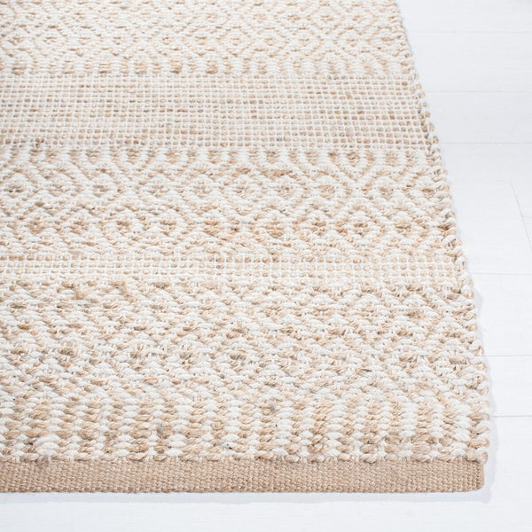Safavieh Natural Fiber  Hand Woven 55% Jute, 30% Wool, 15% Cotton Rug NF829A-9
