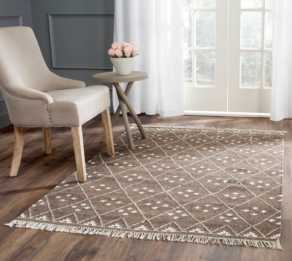Safavieh Natural NKM316 Hand Woven Flat Weave Rug