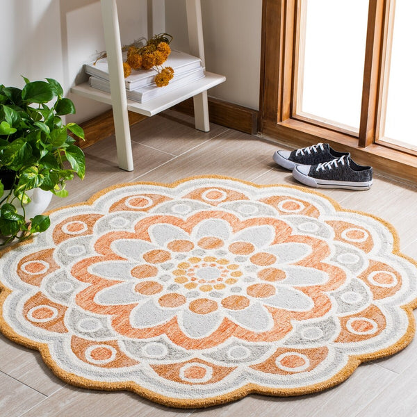 Safavieh Novelty 101 Hand Tufted Wool Rug NOV101C-4R