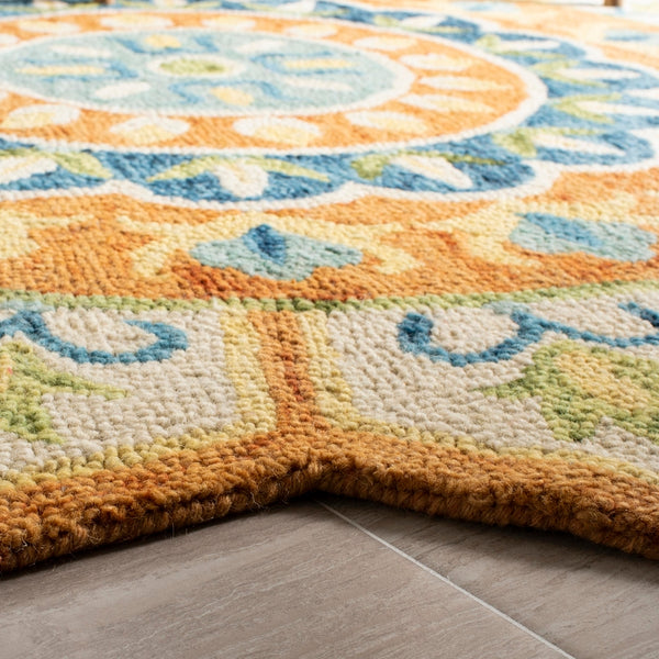 Safavieh Novelty 605 Hand Tufted Wool and Cotton with Latex Rug NOV605P-8R