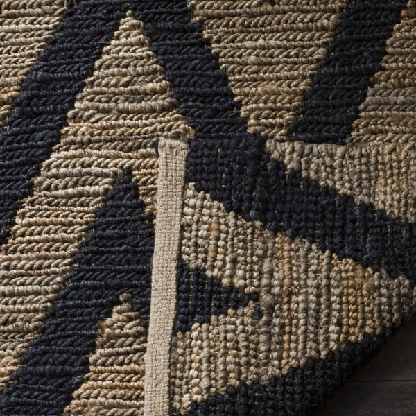 Organic Chevron  Hand Knotted Jute Pile Rug Black / Natural