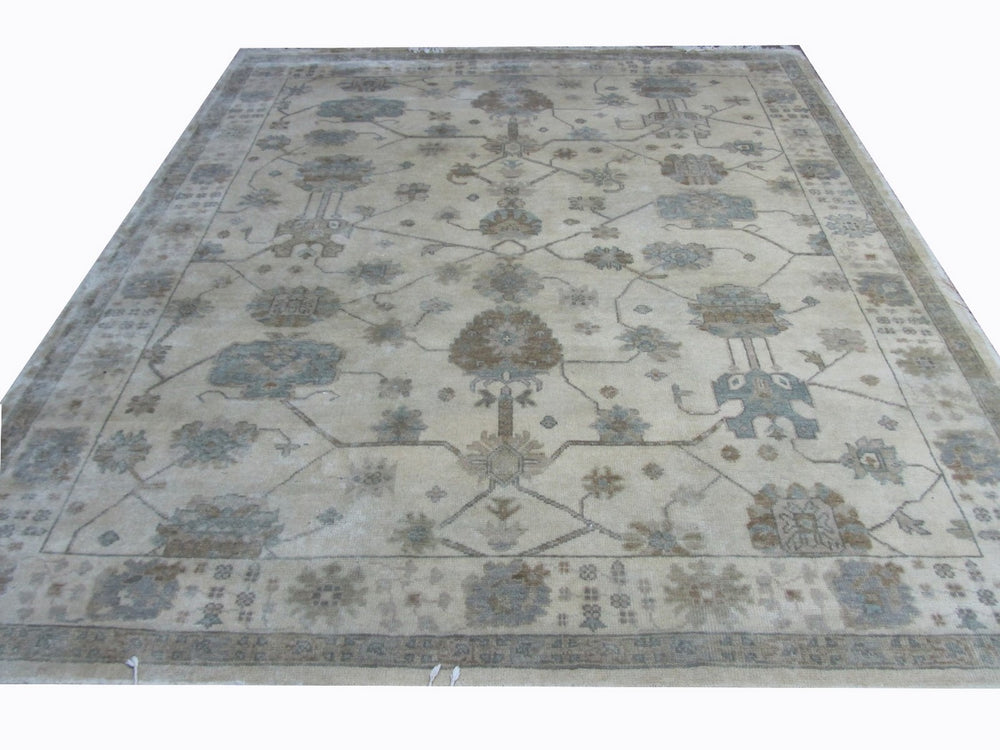 Safavieh Oushak OSH751 Hand Knotted Rug