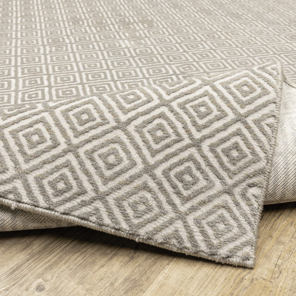 Oriental Weavers Capistrano 525B1 Transitional/Casual Geometric Polypropylene, Polyester Indoor Area Rug Grey 7'10" x 10'10" C525B1240330ST