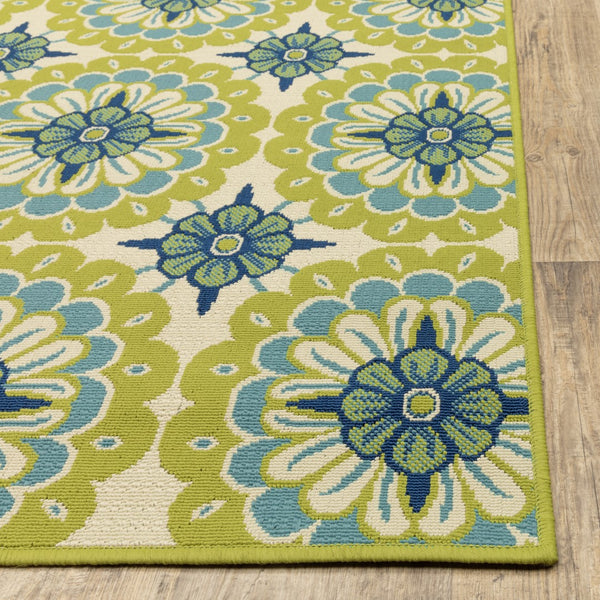 Oriental Weavers Caspian 8328W Transitional/Casual Floral Polypropylene Indoor/Outdoor Area Rug Green/ Ivory 8'6" x 13' C8328W259396ST