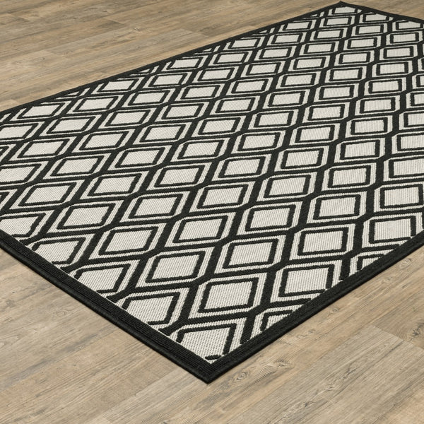 Oriental Weavers Torrey 4151G Casual/Classic Geometric Polypropylene Indoor/Outdoor Area Rug Light Grey/ Black 9'10" x 12'10" T4151G300390ST