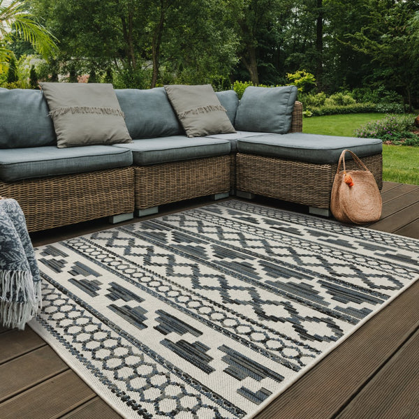Oriental Weavers Torrey 005Y1 Tribal/Global Geometric Polypropylene Indoor/Outdoor Area Rug Light Grey/ Blue 9'10" x 12'10" T005Y1300390ST