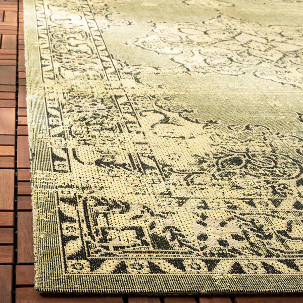 Safavieh Palazzo Pal124 901 Power Loomed Rug