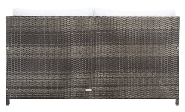 Cadeo Daybed - Luxurious Outdoor Lounge with Chic Frame and Plush Pillows for Poolside Relaxation