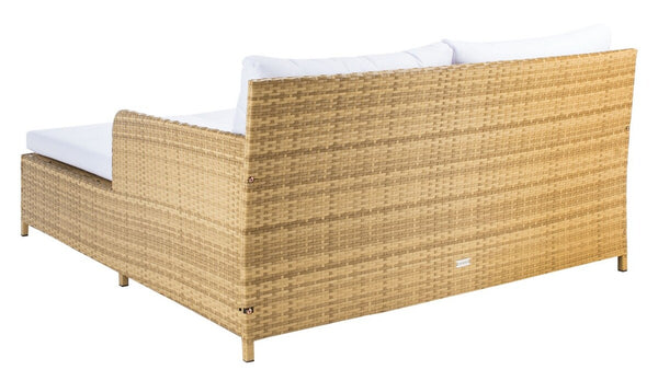 Cadeo Daybed - Luxurious Outdoor Lounge with Chic Frame and Plush Pillows for Poolside Relaxation