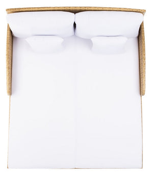 Cadeo Daybed - Luxurious Outdoor Lounge with Chic Frame and Plush Pillows for Poolside Relaxation