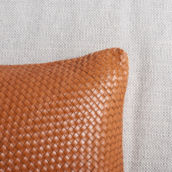 Safavieh Kelci Pillow Camel Upper - 100% Leather,  Backing - 100% Canvas PLS2001A-1220