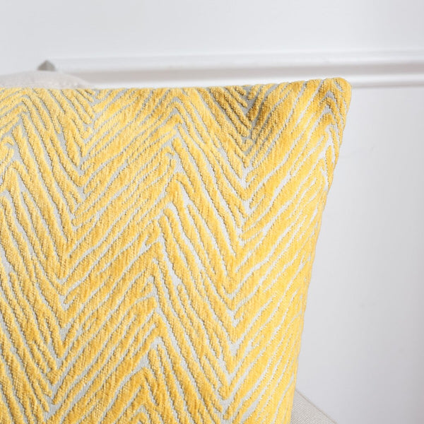 Safavieh Brylie Pillow Yellow 100% Polyester PLS7194B-1818