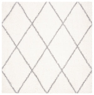 Safavieh Parma PMA515 Power Loomed Rug