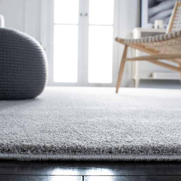 Plain And Solid 300 Plain And Solid 320 Solid & Tonal Power Loomed Polypropylene Pile Rug Light Grey