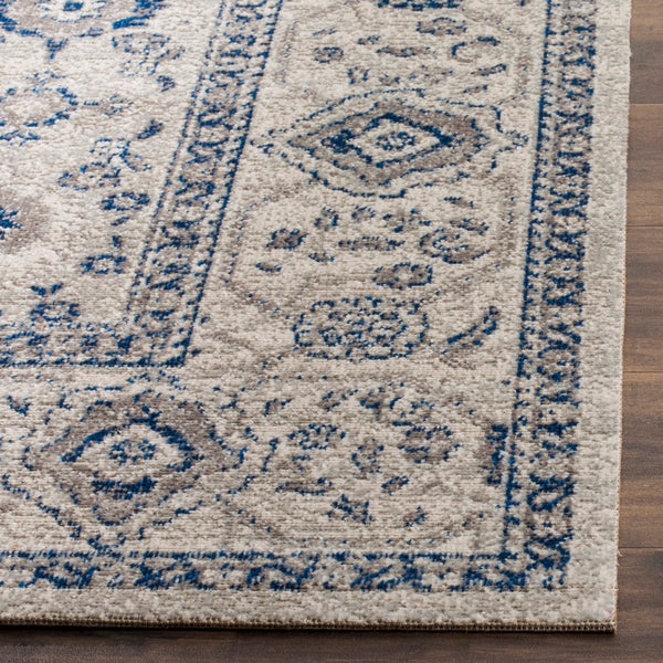 Safavieh Patina PTN322 Power Loomed Rug
