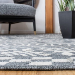 Safavieh Pyramid 205 Power Loomed 52% Polypropylene/11% Polyester/13% Latex Bohemian Rug PYR205A-9