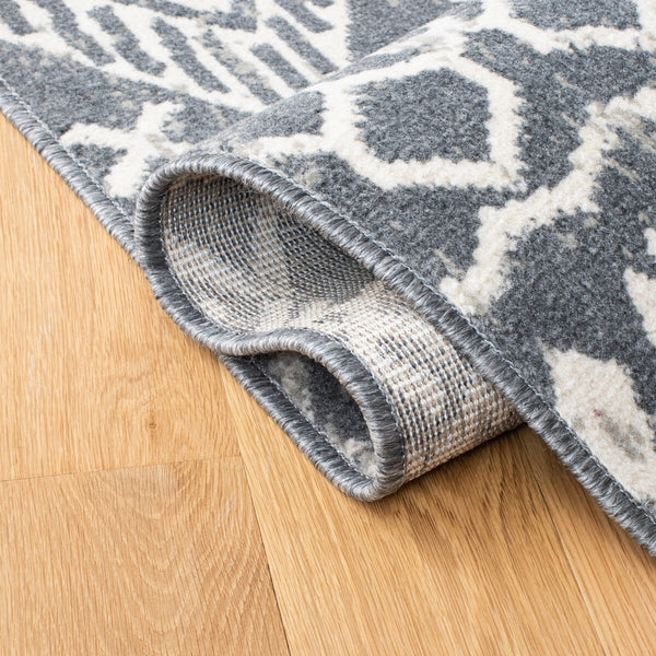 Safavieh Pyramid 205 Power Loomed 52% Polypropylene/11% Polyester/13% Latex Bohemian Rug PYR205A-9