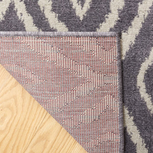 Safavieh Pyramid 219  Power Loomed Rug Charcoal / Light Grey PYR219H-9