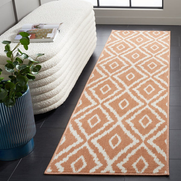 Safavieh Pyramid 219  Power Loomed Rug Rust / Ivory PYR219P-9