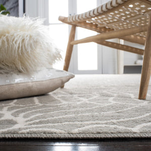 Safavieh Pyramid 264 Power Loomed 52% Polypropylene/11% Polyester/13% Latex Contemporary Rug PYR264F-9