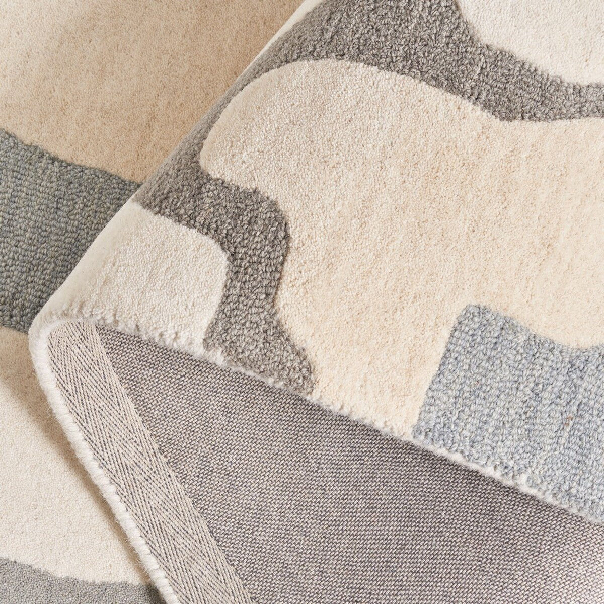 Safavieh Rodeo Drive Rug - Thumbnail 2