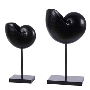 Resi Chic Snail Table Decor Set of 2 – Elegant Polyresin Sculptures on Sleek Black Pedestals