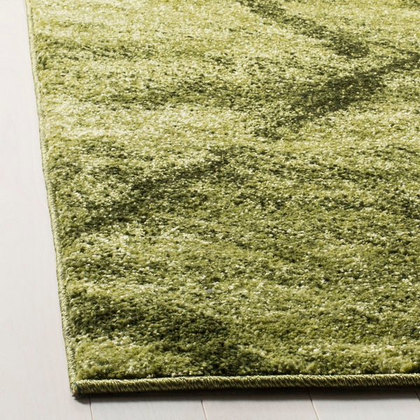 Safavieh Retro RET214 Power Loomed Rug