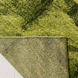 Safavieh Retro RET214 Power Loomed Rug