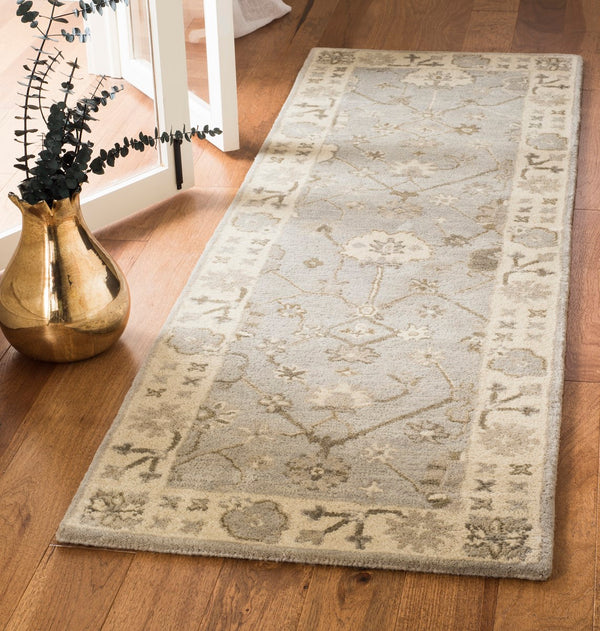 Safavieh Royalty ROY633 Hand Tufted Rug