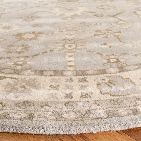Safavieh Royalty ROY633 Hand Tufted Rug